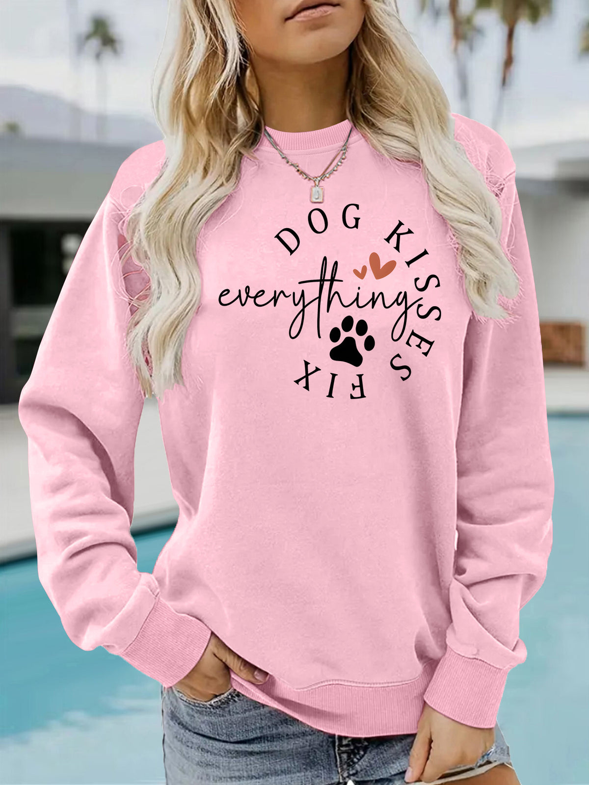 Wear a round neck fleece hoodie
