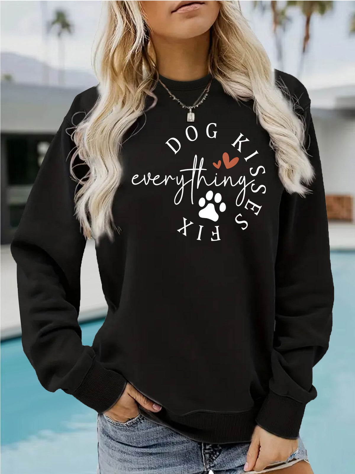 Wear a round neck fleece hoodie