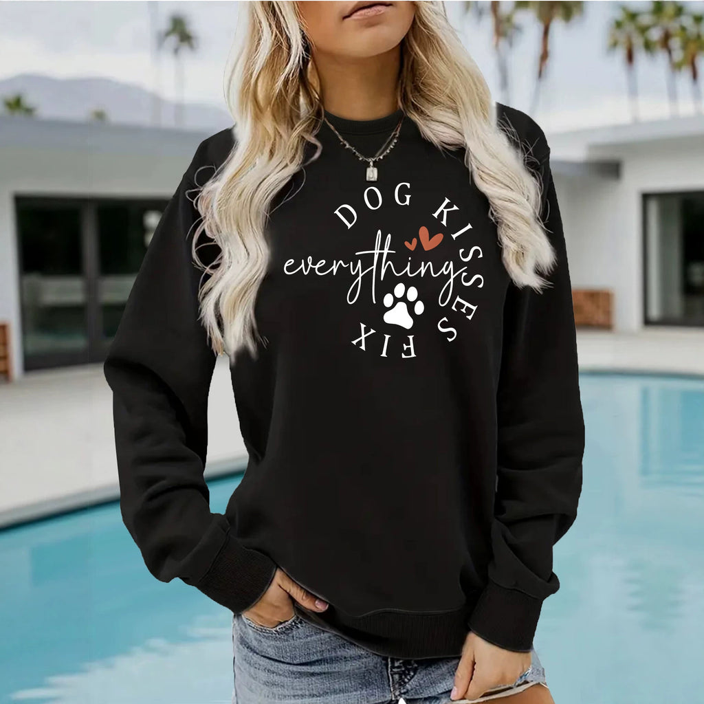 Wear a round neck fleece hoodie