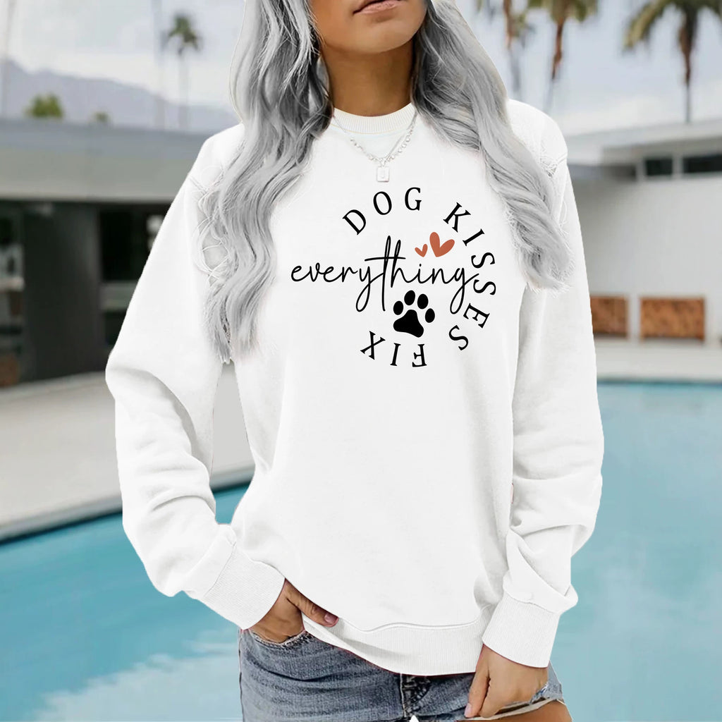 Wear a round neck fleece hoodie